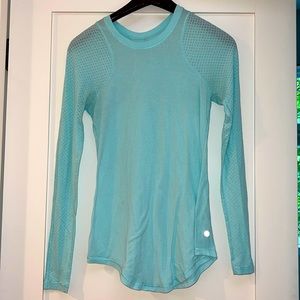Lululemon long sleeve textured run shirt, size 4